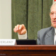 Beverland drops trio of “bombshells” in return to city council